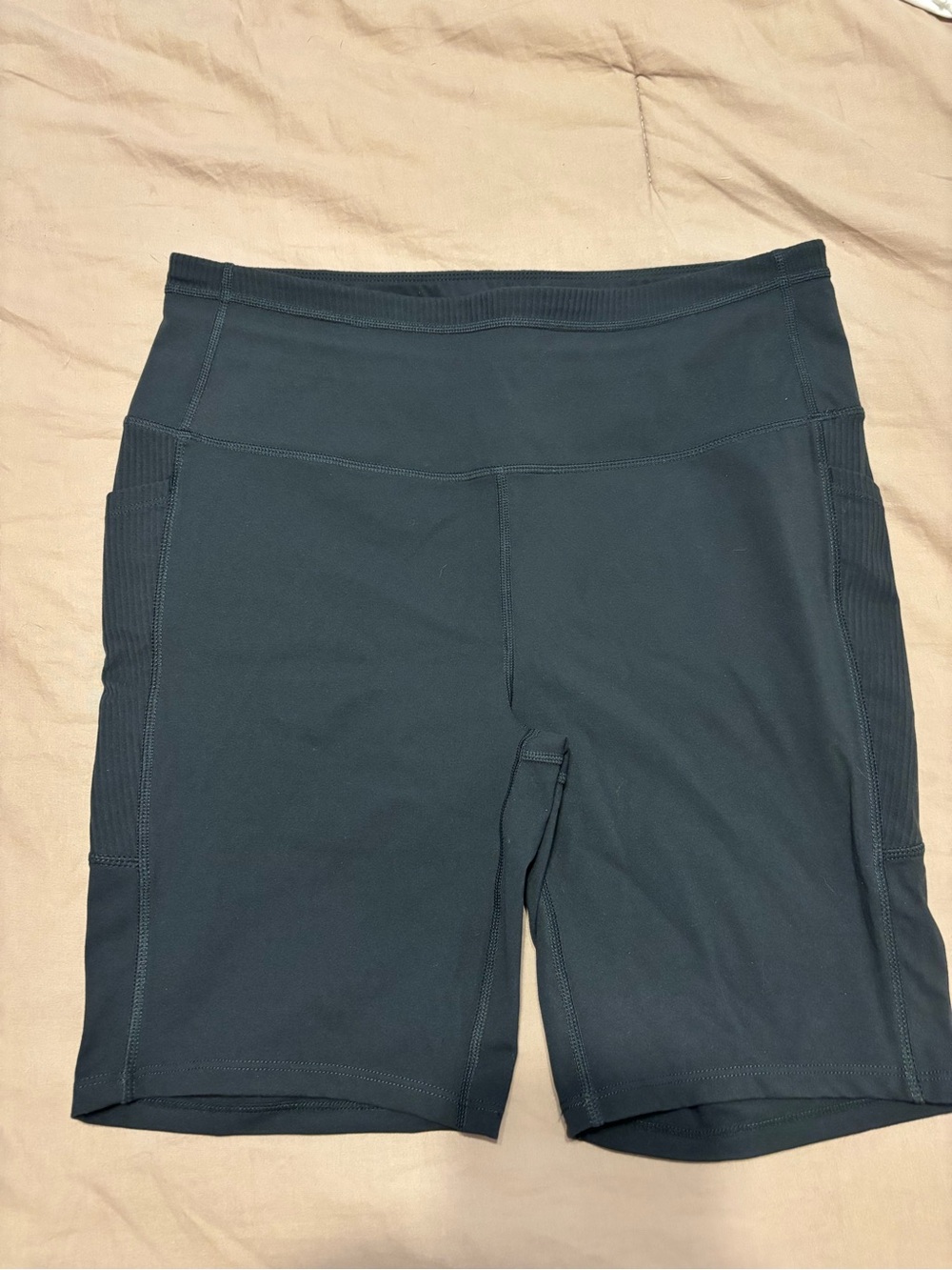 Mondetta Charcoal Gray High-Rise Bike Shorts with Side Pockets